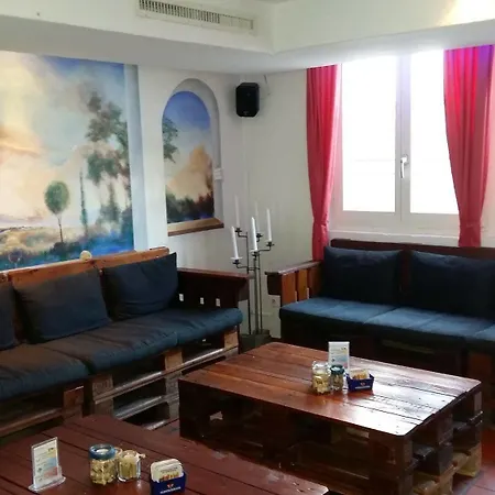 Gasthof Lowen Guest house 3*